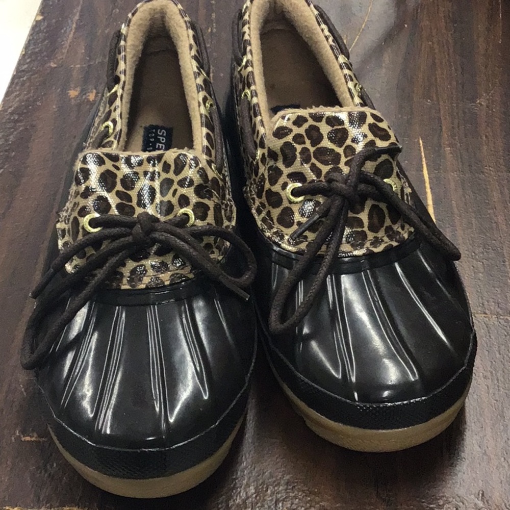 Brown Duck low cut boots with Leopard trim
